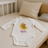 Personalisierter Babystrampler – Mit Name & süssem Motiv - eilstore.com